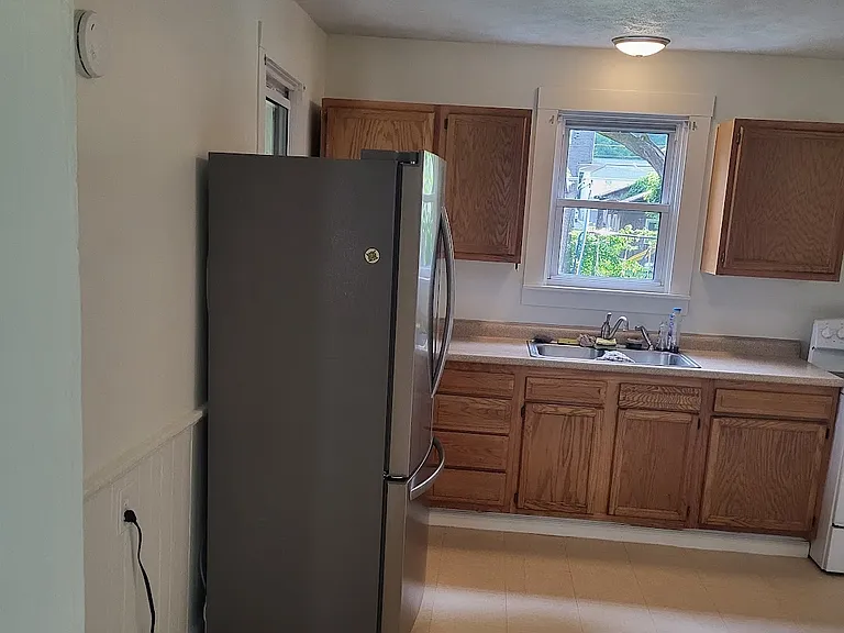 138 Caroline Ave — Photo 19