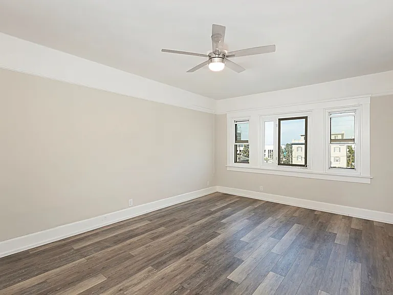 Grandview Apartments — Photo 41
