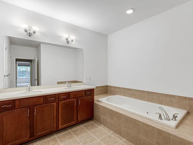 1341 Hollins Hall Ln — Photo 16