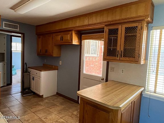 5th image of 8204 Cielo Vista Dr