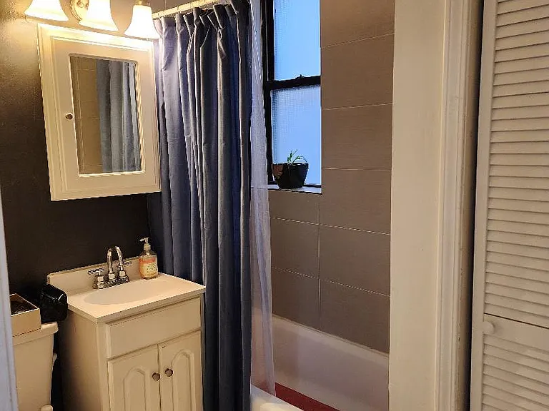 86 Glenville Ave — Photo 30