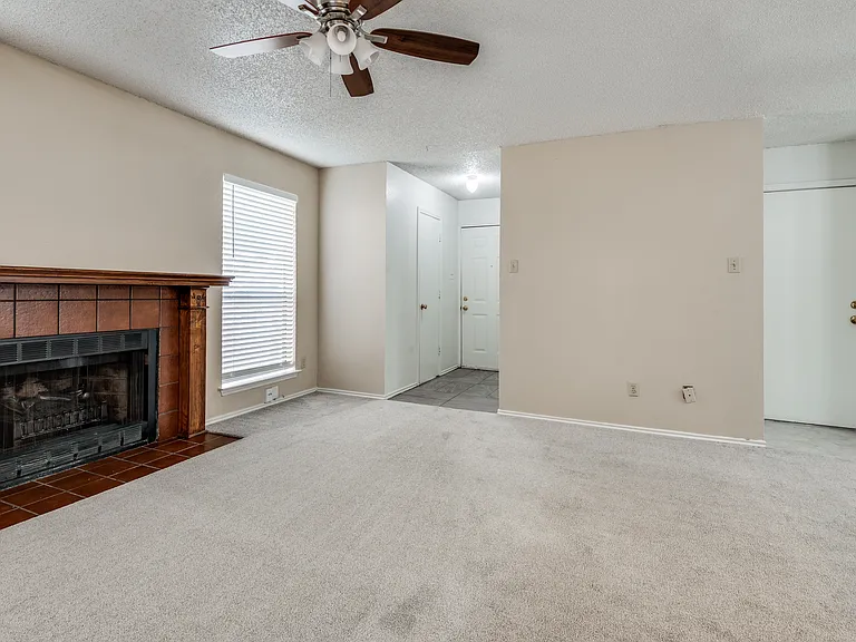 2617 Isbella Dr — Photo 5