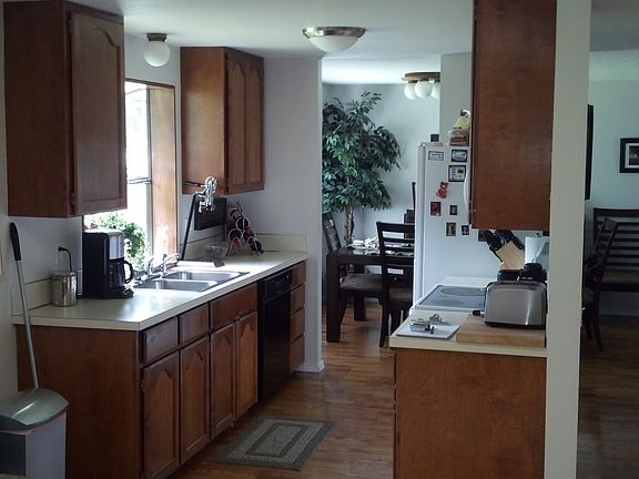 5th image of 2813 Kirkaldy Ct SE