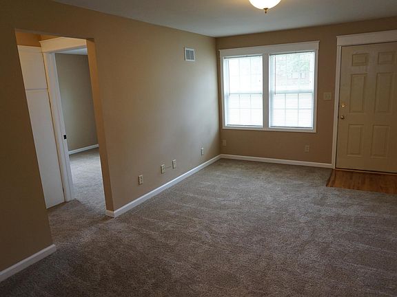 5th image of 1919 College Heights Rd #C