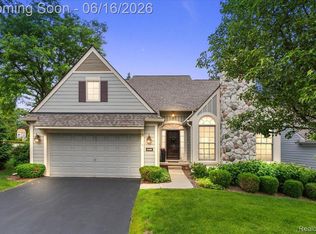 2486 Thistle Pointe, Bloomfield Hills, MI 48304