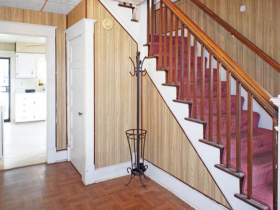 5th image of 802 W 42nd St