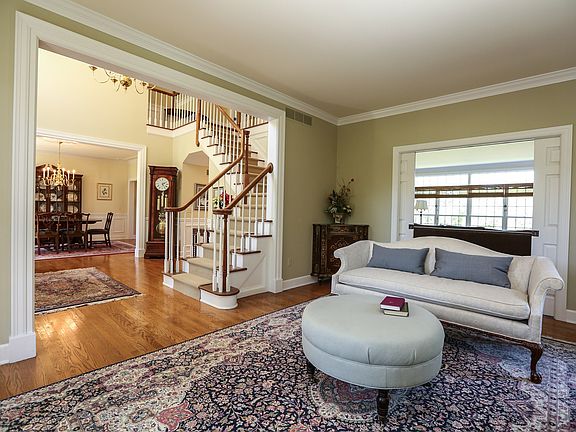 5th image of 46 Arbor Creek Dr