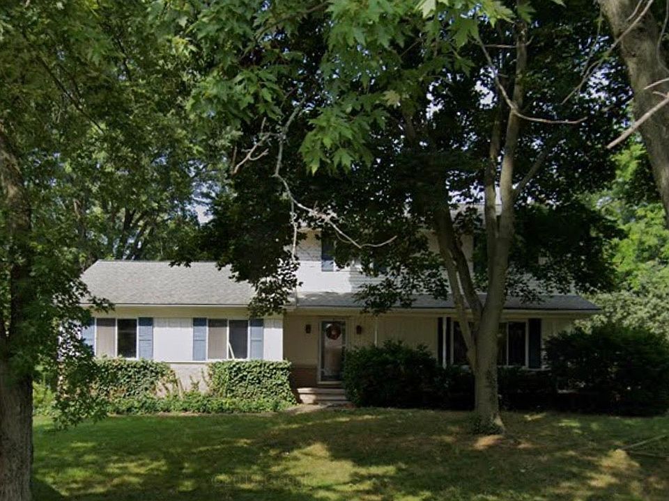 2nd image of 30225 Gladstone St