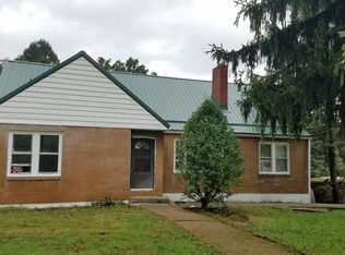 966 Cobun Creek Rd, Morgantown, WV 26508