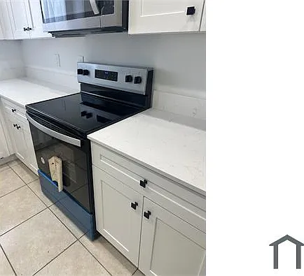 2 bed, 950 sqft, $2,500 — Photo 3