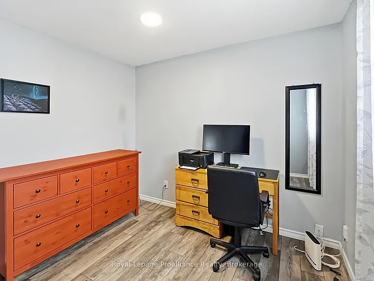 91 Lywood St — Photo 23