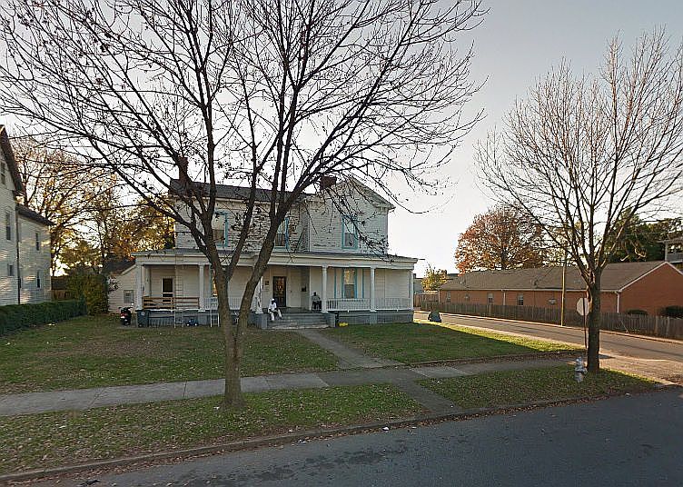 1st image of 1003 Floyd St