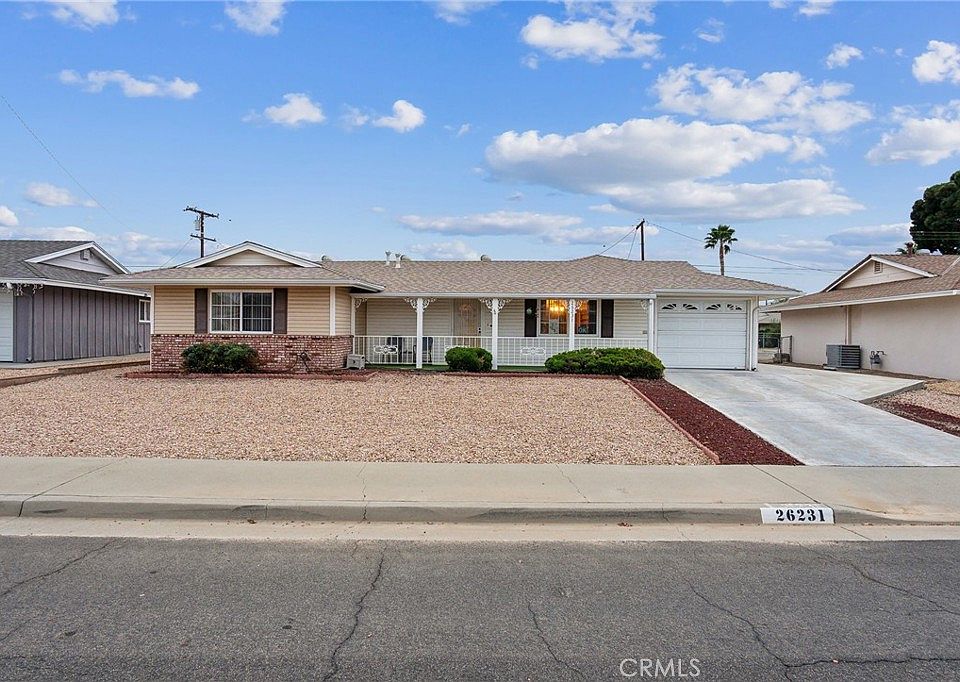 1st image of 26231 Foxgrove Rd