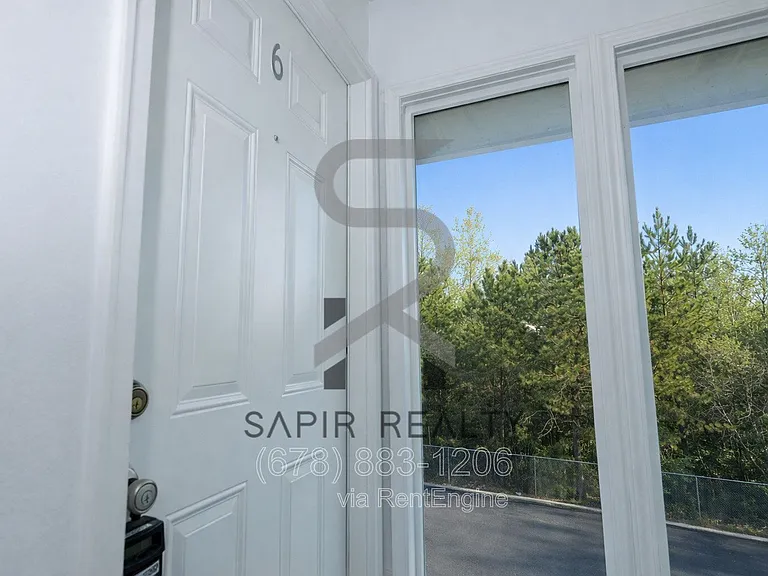 166 Anderson Ave NW #B06 — Photo 2