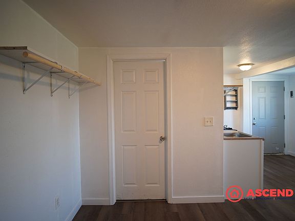 5th image of 2204 1/2 Oregon Dr