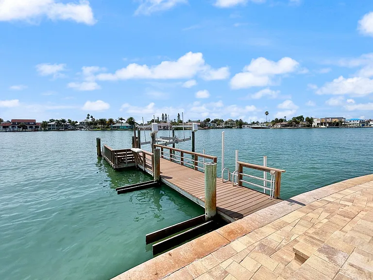 6331 4th Palm Point — Photo 34