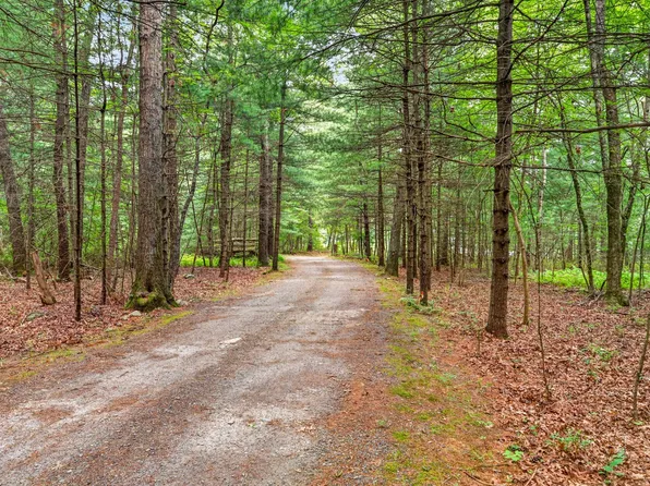 78 S Main St, Berkley, MA 02779