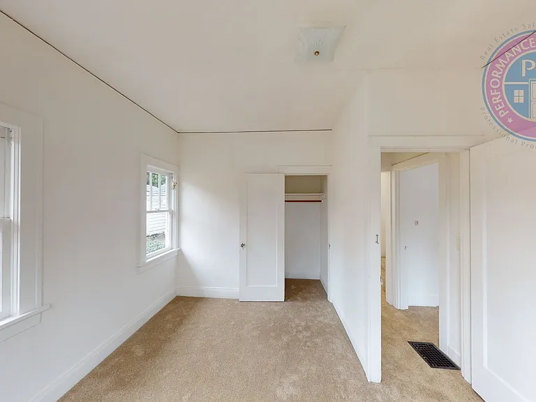 43 Ladd St — Photo 10
