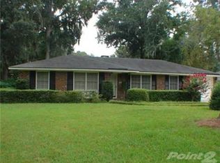 7 Lakewood Dr, Savannah, GA 31410