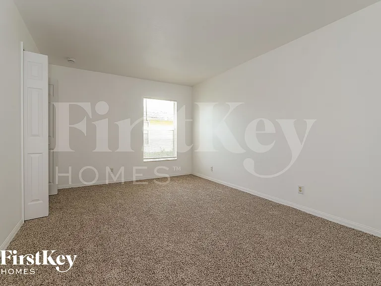 2831 SE Hutchings Ave — Photo 15