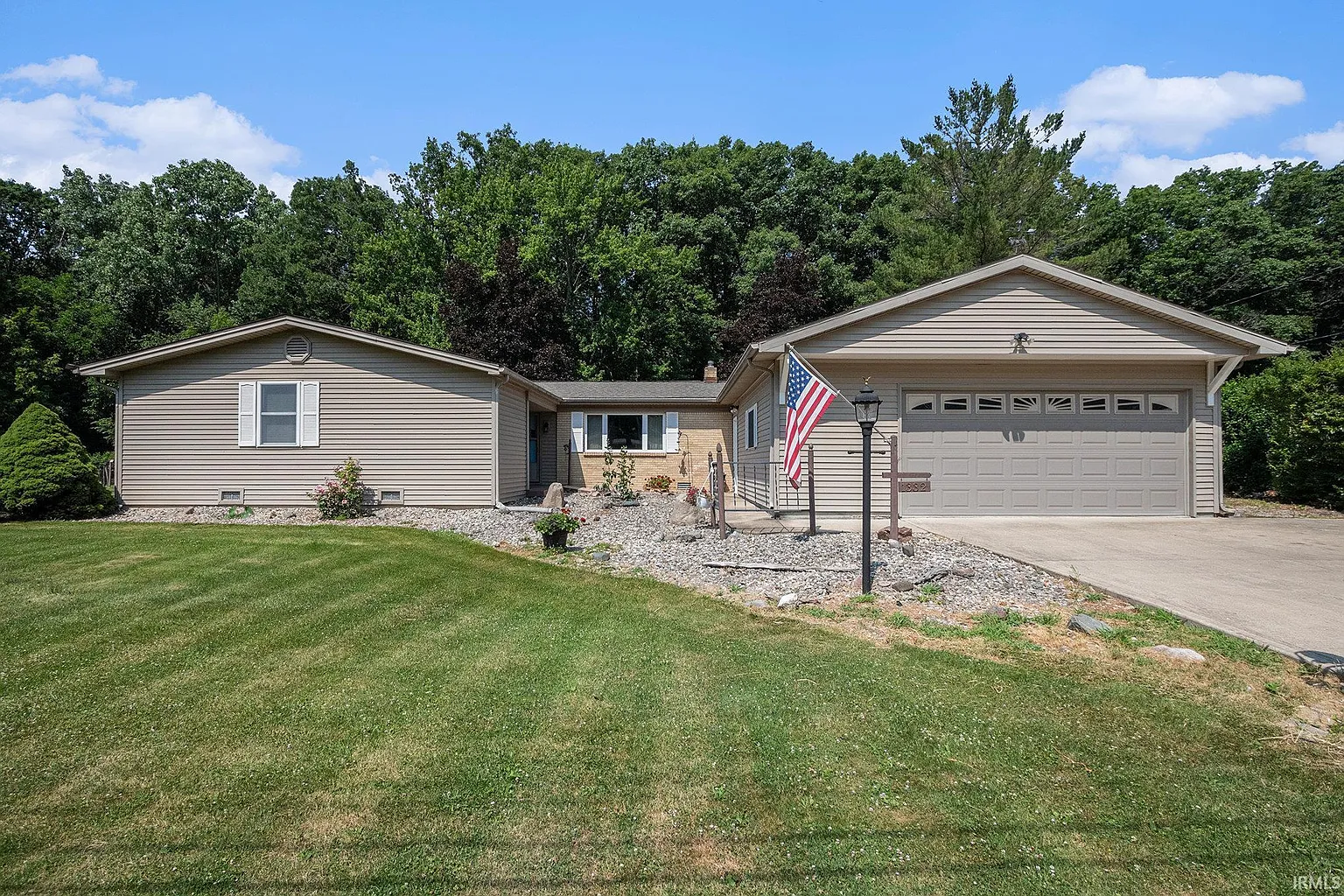 1332 Gable Dr photo 1