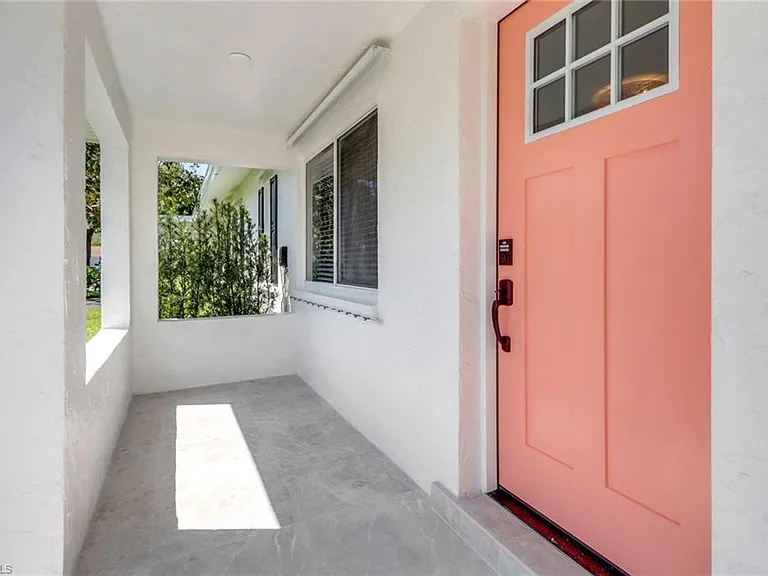 4525 Fluvia Ave — Photo 3
