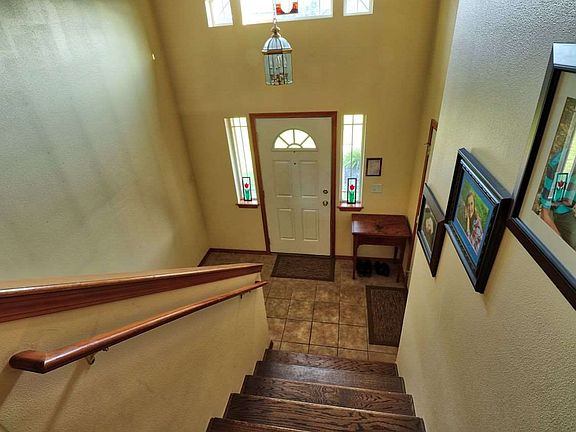 3rd image of 3013 E Clover Park Ave