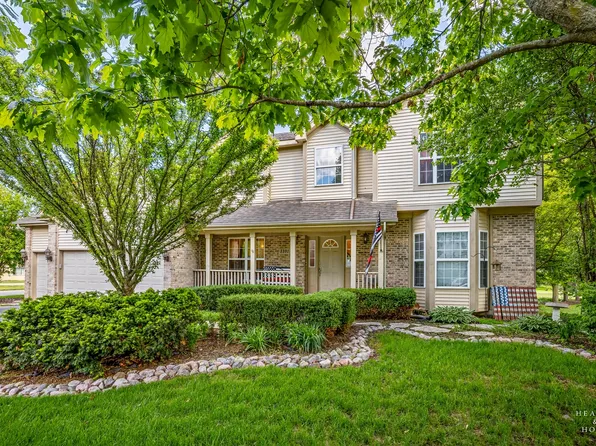 1101 Paul Ct, Fox River Grove, IL 60021