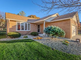 4 Pleasant Creek Ct, Fairfield, OH 45014