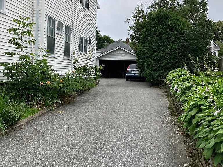 34 School St — Photo 20