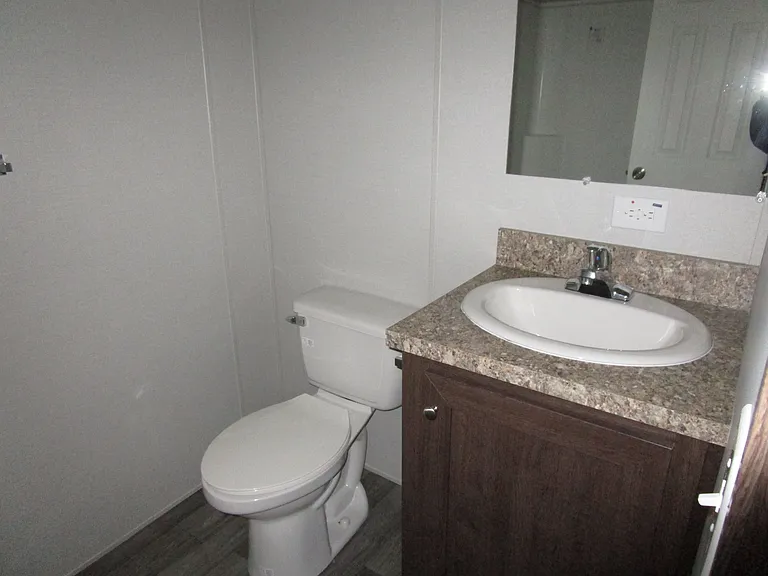 Colonial Oaks — Photo 14