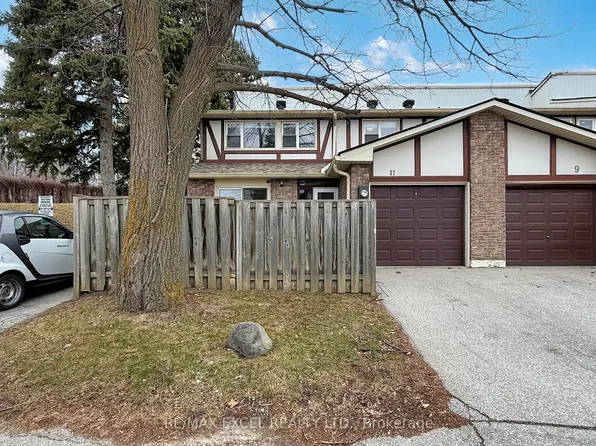 11 Sand Fernway, Toronto, ON M2J 4N7