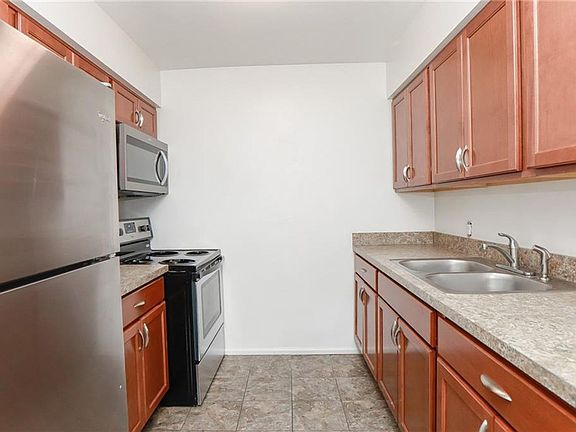 5th image of 3720 Pleasant Ave APT C