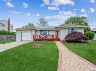 1856 Lincoln Ave, East Meadow, NY 11554