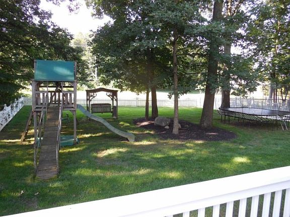 3rd image of 5424 Cypress Ct