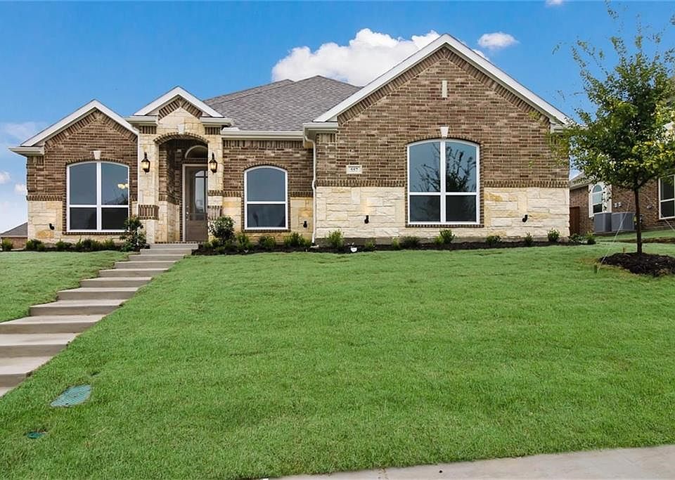 1st image of 557 Southwestern Dr