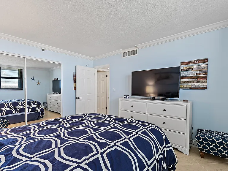 840 Ocean Dr #905 — Photo 27