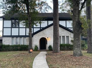 5715 Pinewood Springs Dr, Houston, TX 77066