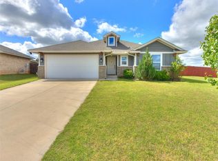 2213 Waterbrook Ct, Norman, OK 73026
