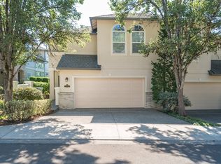 4970 Mulholland Dr, Lake Oswego, OR 97035