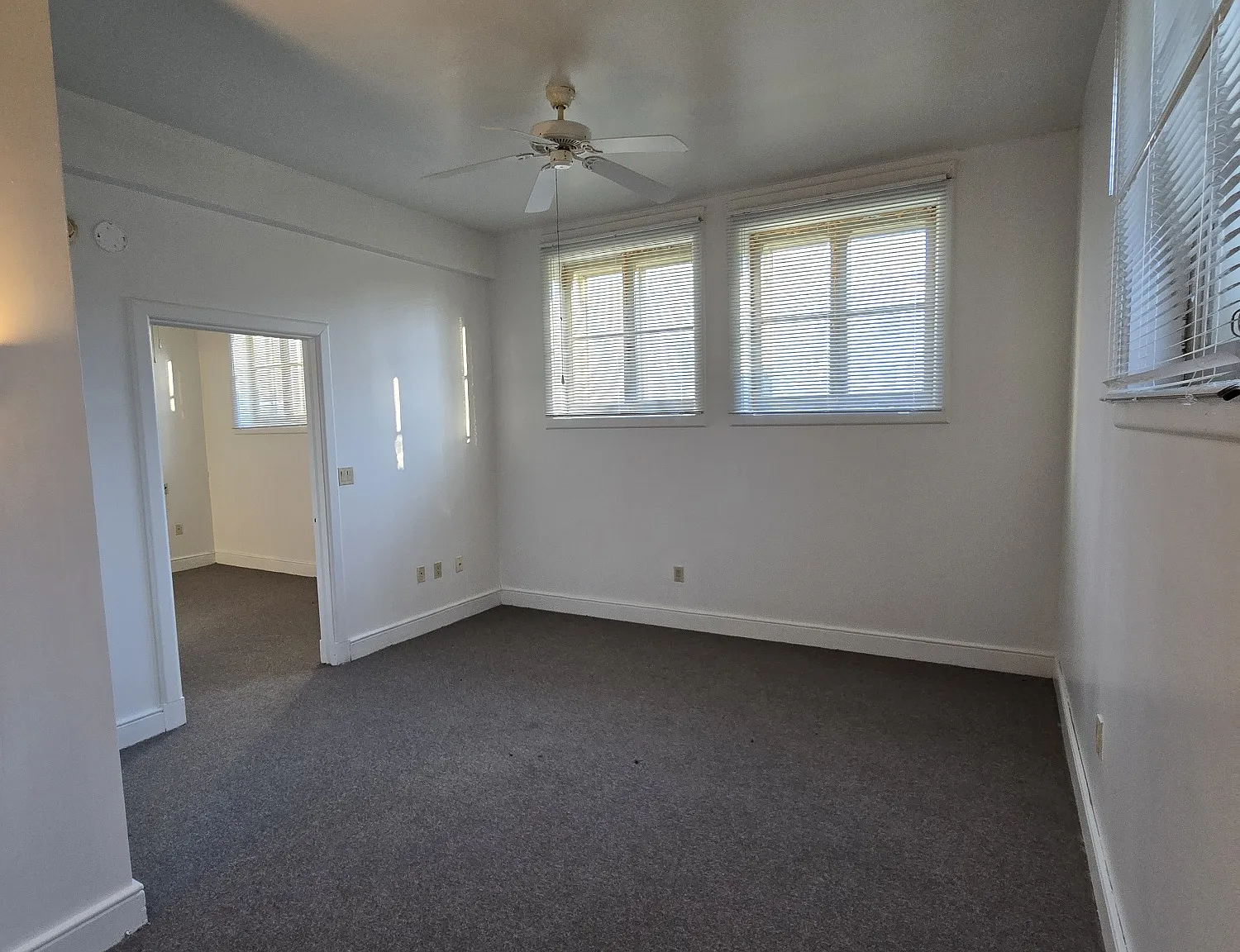 1 bed, 1100 sqft, $595 — Photo 1