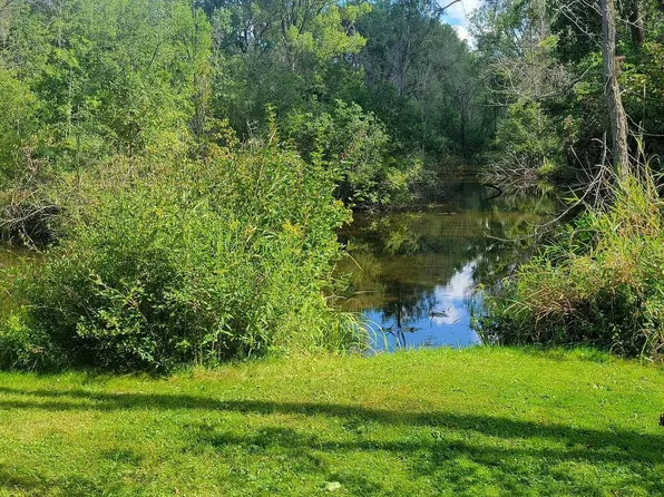 N6282 River Heights DRIVE, Plymouth, WI 53073