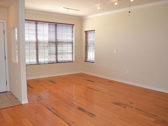 4th image of 3901 Sonoma Springs Ave APT 504
