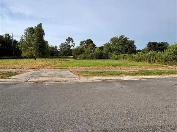 4907 N Galvez St, New Orleans, LA 70117