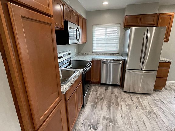 5th image of 2158 Faywood Dr