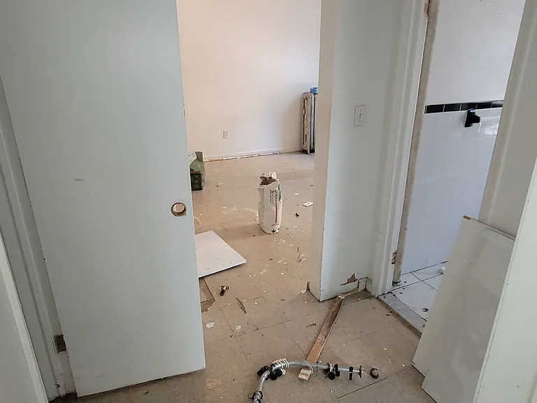 2387 Morris Ave #2A — Photo 15