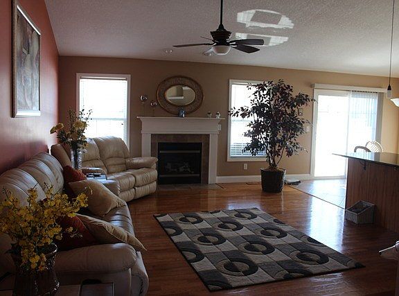 3rd image of 552 Turnberry Dr
