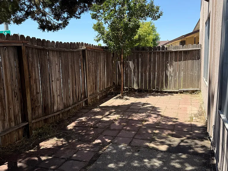303 Lovell Way #1 — Photo 7