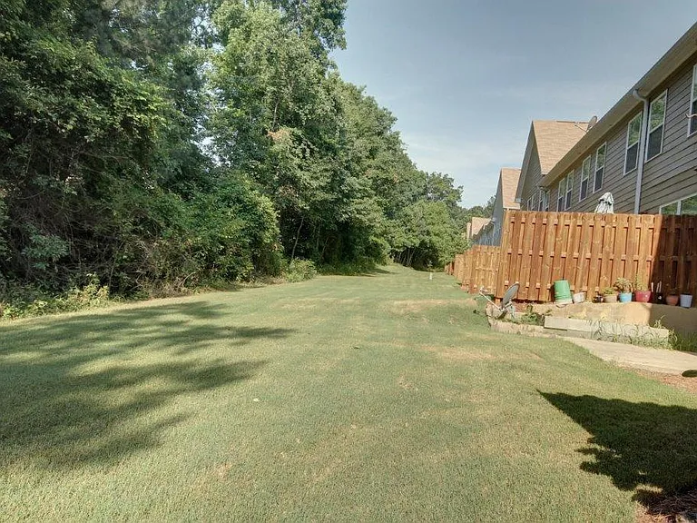 453 Grayson Way — Photo 22