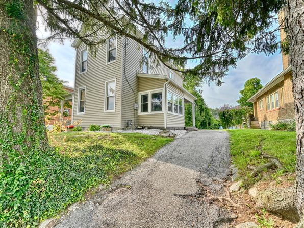 10 Concord Ave